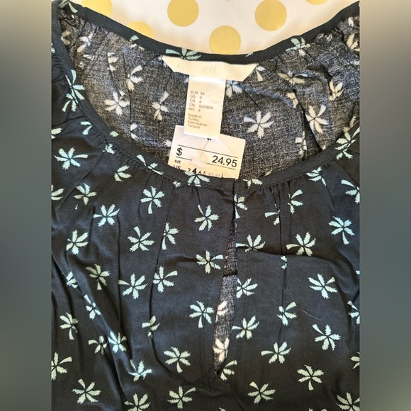 H&M Blue Smocked Peplum Blouse with 3/4 Sleeves - Picture 2 of 2